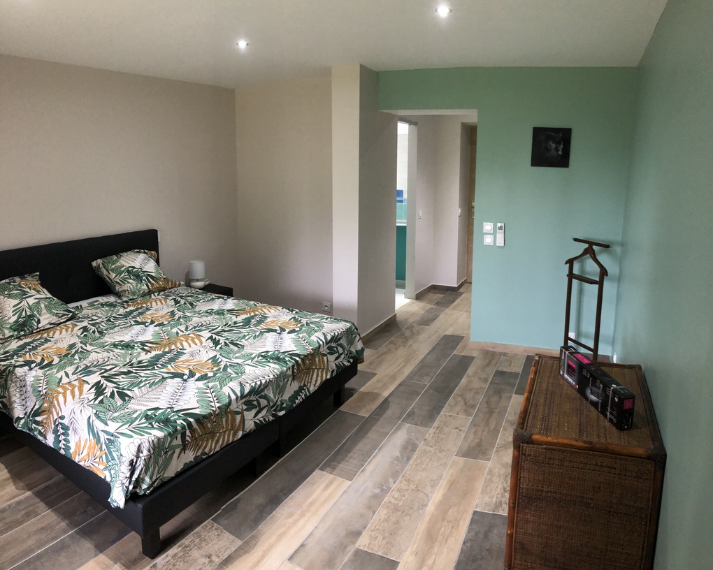 Chambre 2 Sérénité de 2 personnes avec salle de bain et toilettes privatifs