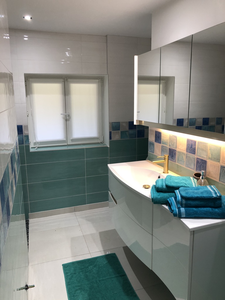 Salle de bain et toilettes privatifs chambre 2 Sérénité pour 2 personnes